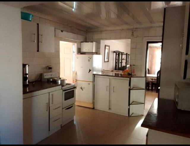 2 BEDROOM HOUSE FOR SALE IN ORLANDO